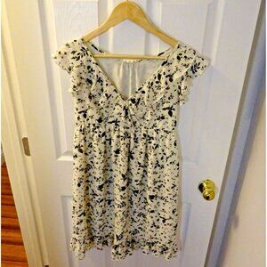 Pre-Loved Converse XS Sleeveless White with Black Floral Print Polyester Dress